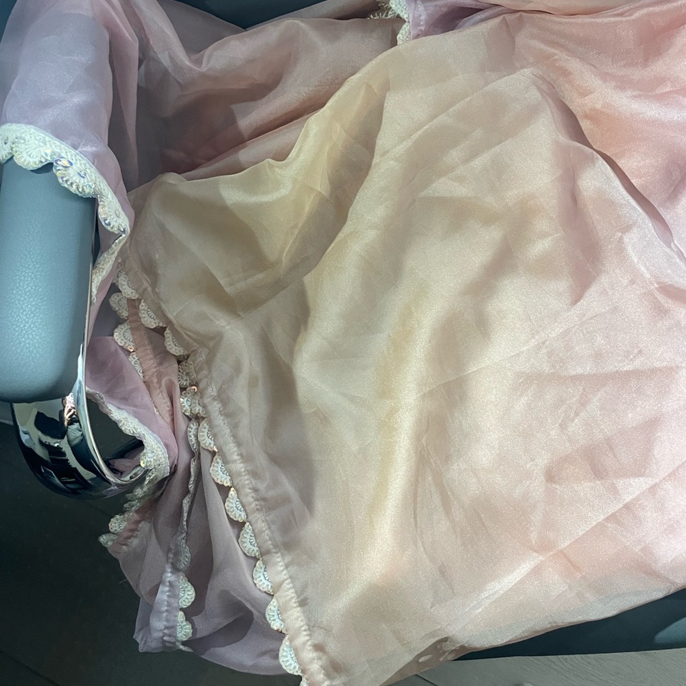 Elegant Floral Lavender Lashkaraa Lengha - Picture 5 of 13